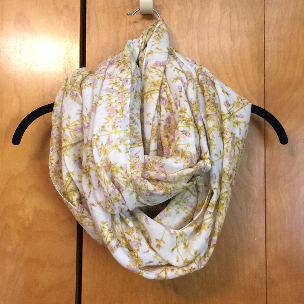 H&M FLORAL INFINITY SCARF